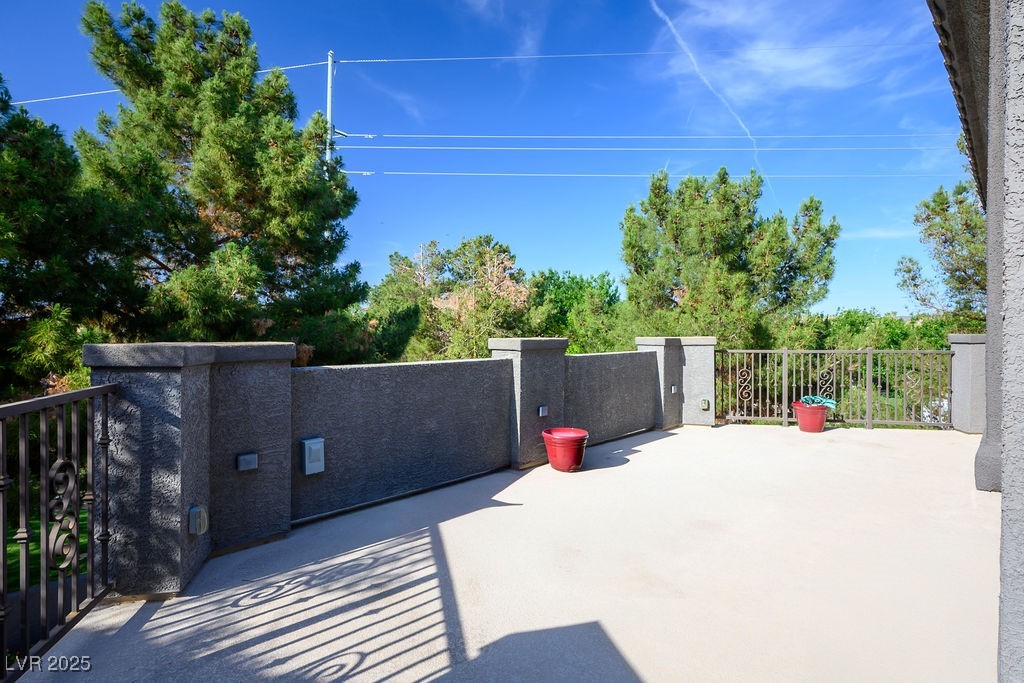 580 Via Di Parione Court Property Photo 36