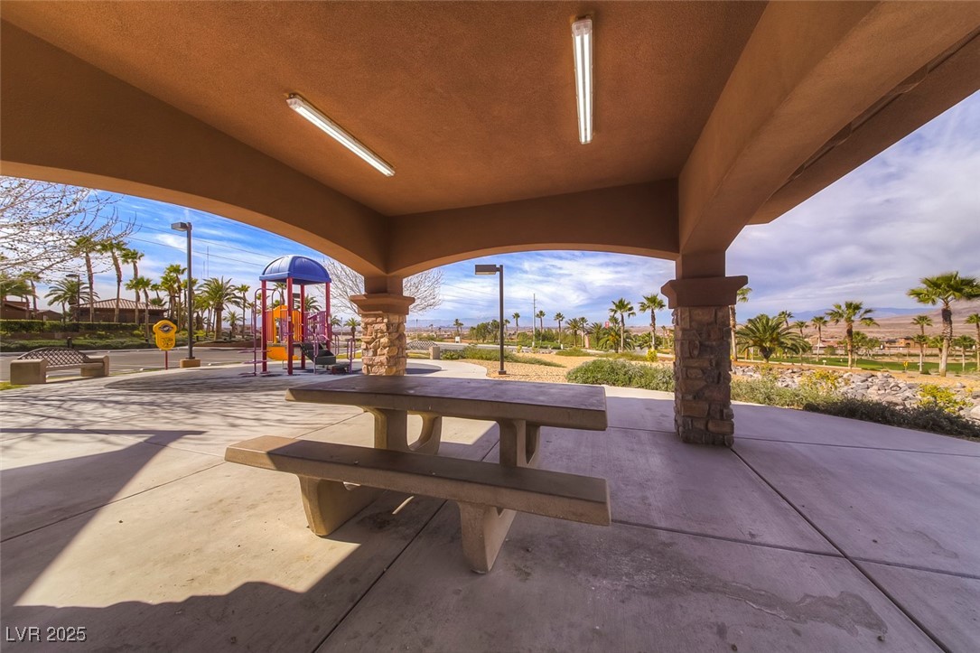 580 Via Di Parione Court Property Photo 60