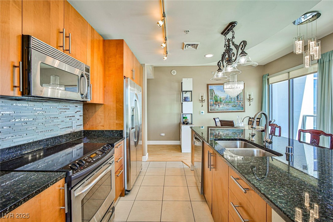 200 West Sahara Avenue 2407 Property Photo 16