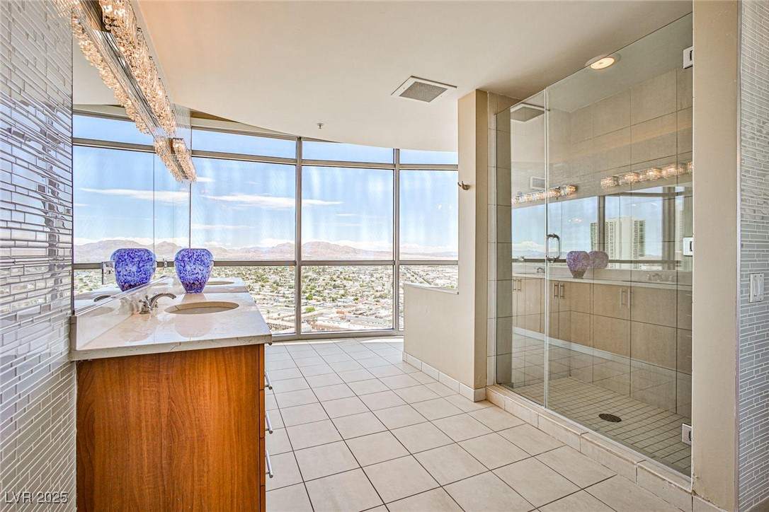 200 West Sahara Avenue 2407 Property Photo 31