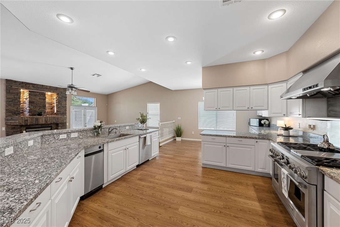 7460 Grassy Field Court Property Photo 18