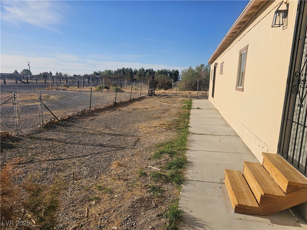 200 South Woodchips Road Property Photo 8