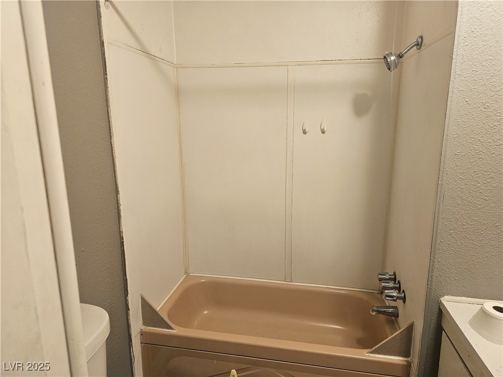 200 South Woodchips Road Property Photo 9