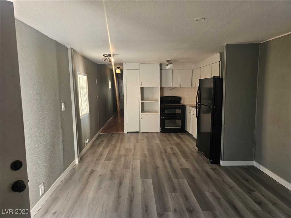 200 South Woodchips Road Property Photo 16