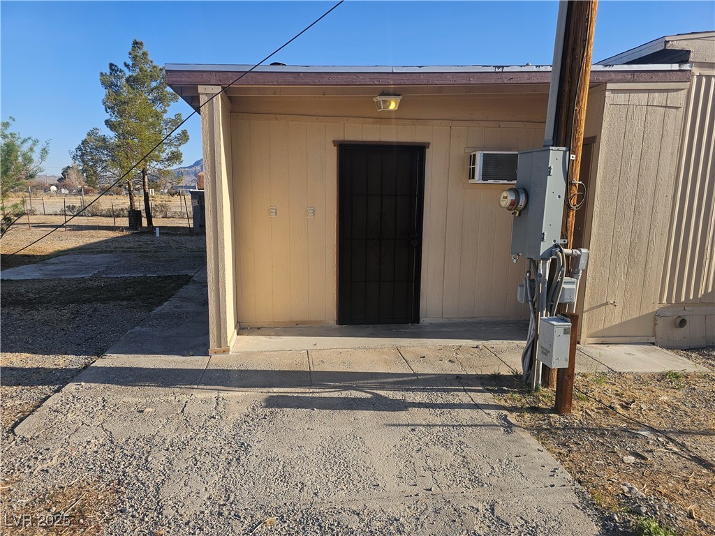 200 South Woodchips Road Property Photo 17