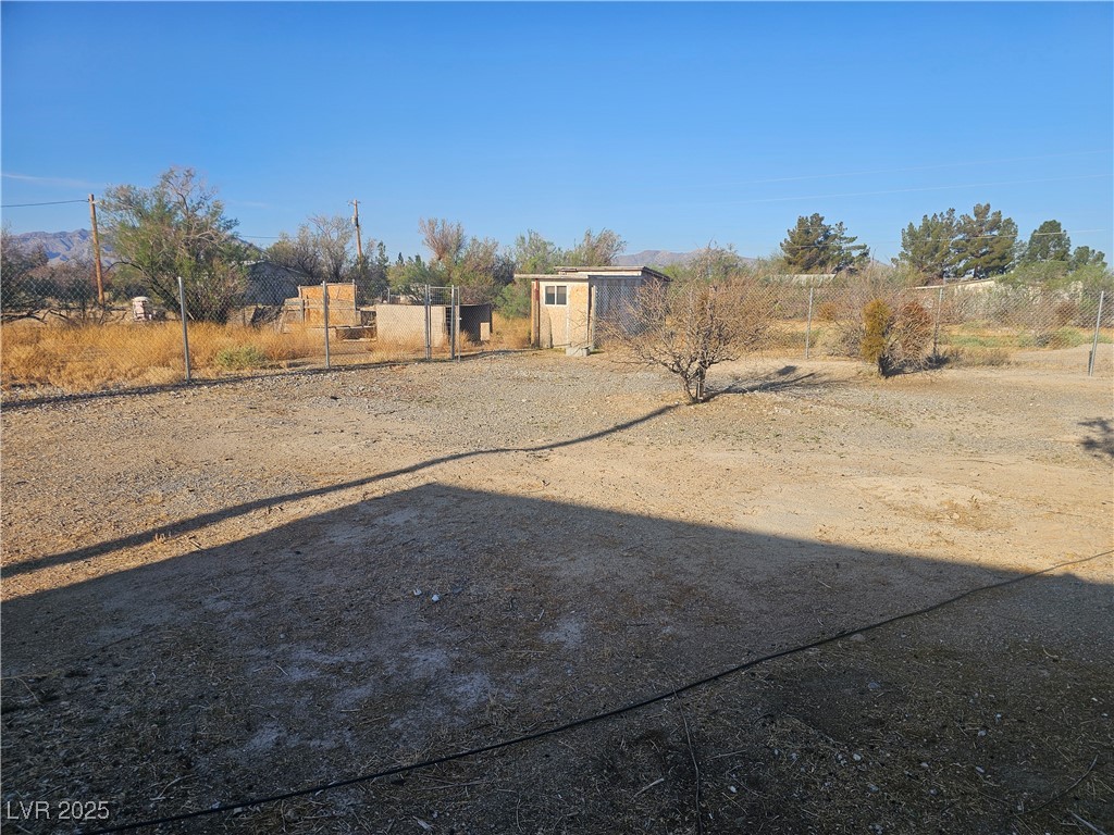200 South Woodchips Road Property Photo 19