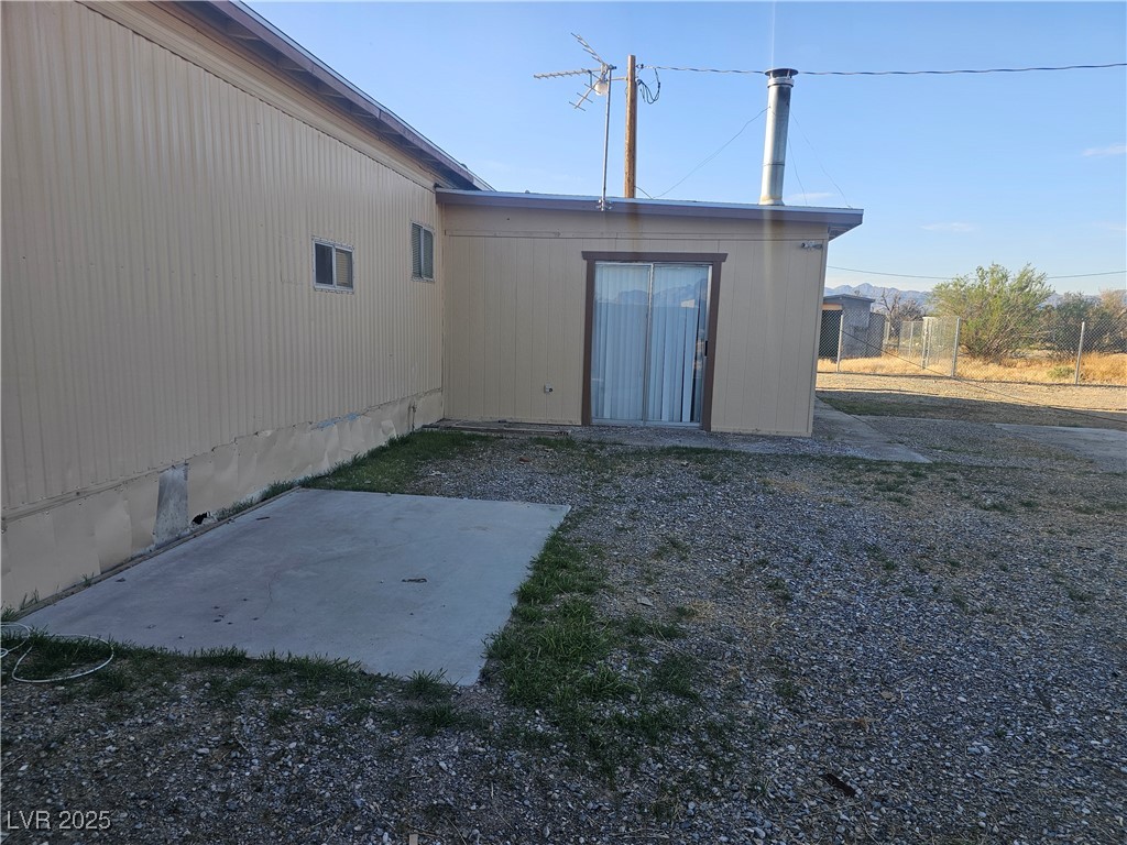 200 South Woodchips Road Property Photo 22