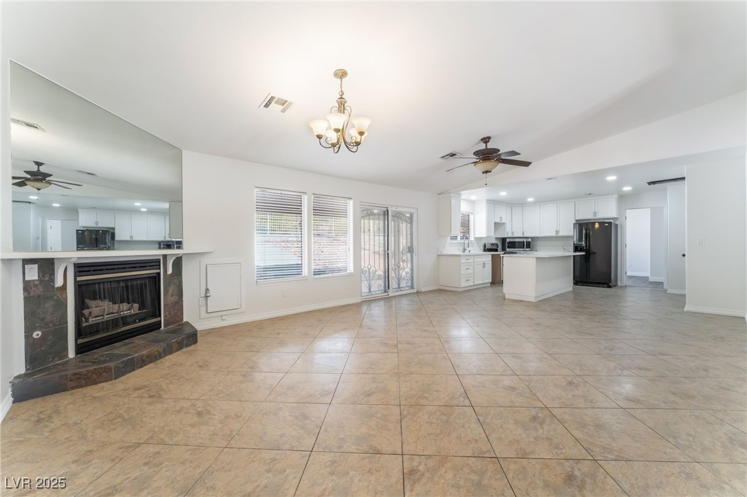 1108 Sidehill Way Property Photo 10