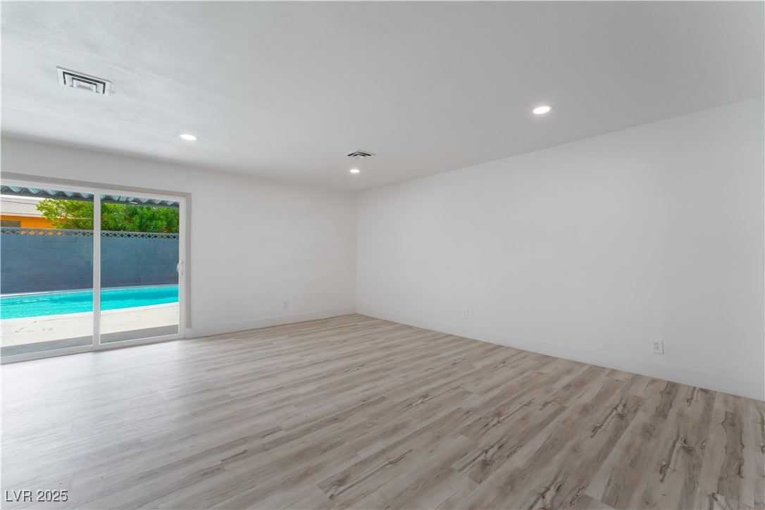 1808 East Saint Louis Avenue Property Photo 8