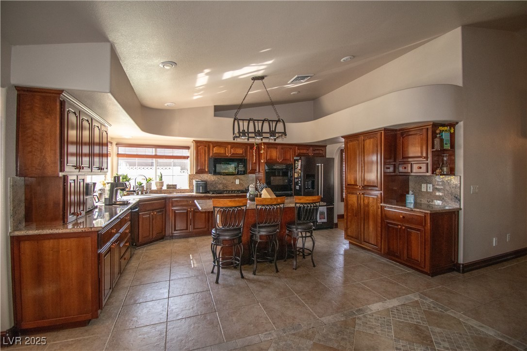7660 Descanso Lane Property Photo 12