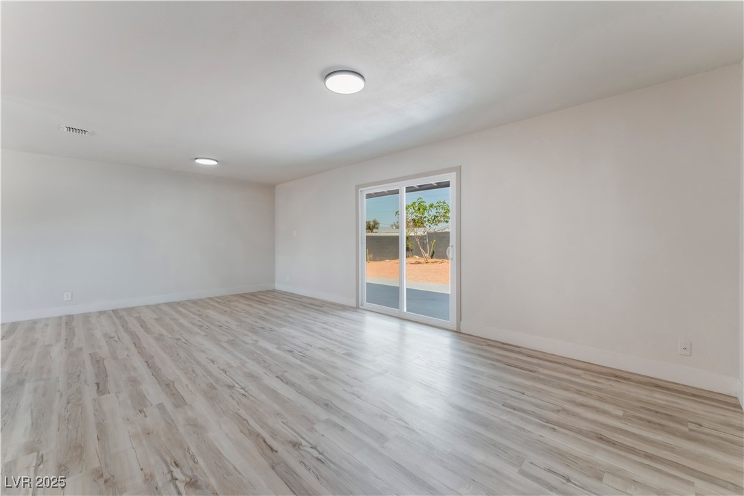 1202 Arrowhead Avenue Property Photo 6