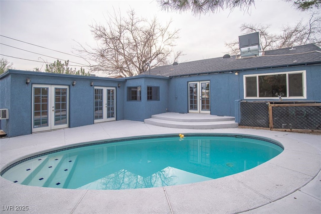 1307 Douglas Drive Property Photo 3