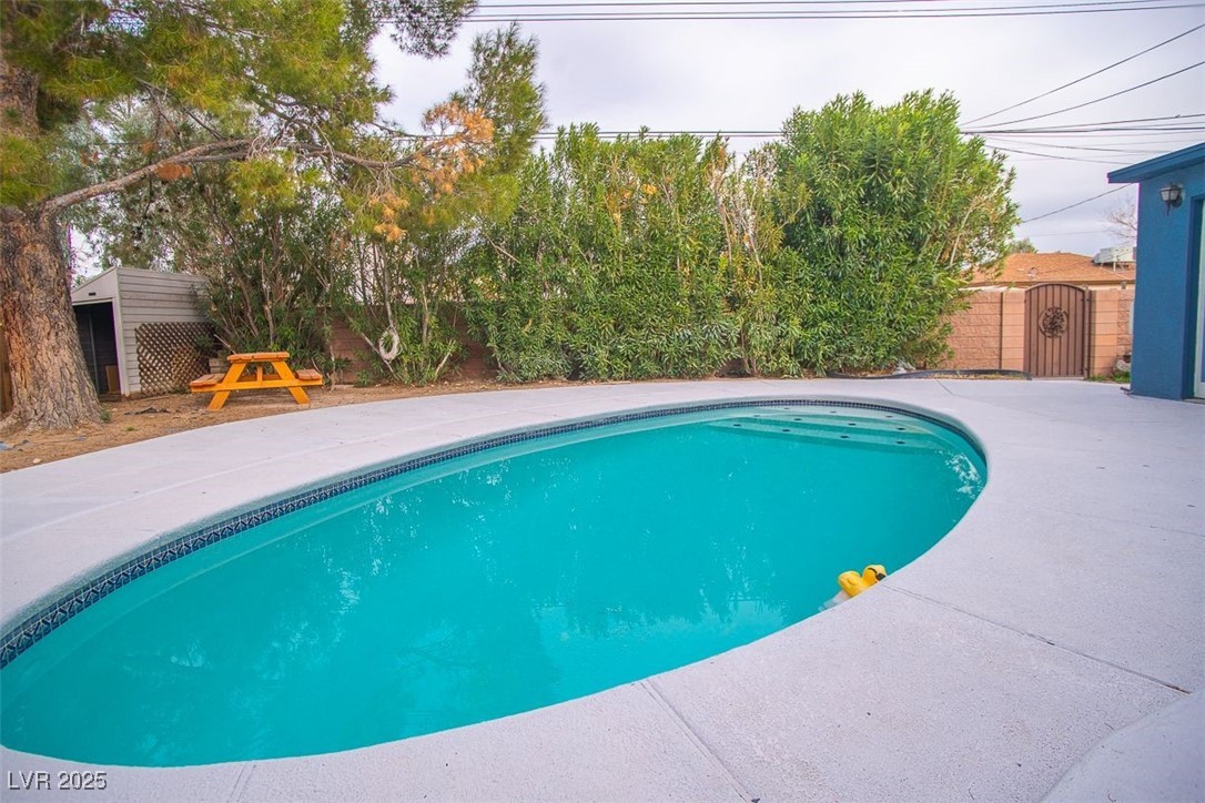 1307 Douglas Drive Property Photo 4