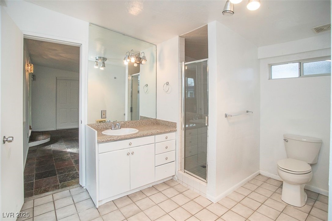 1307 Douglas Drive Property Photo 8