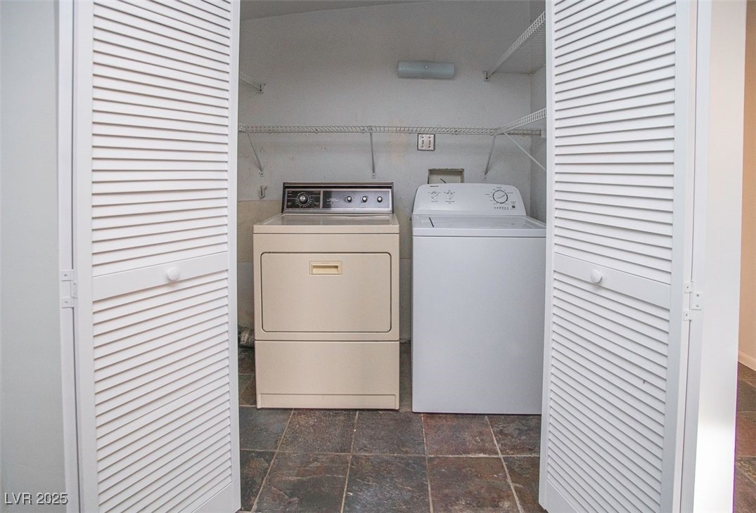 1307 Douglas Drive Property Photo 10