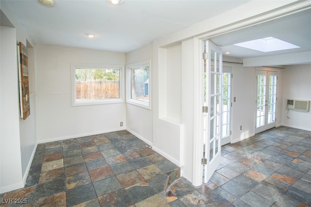 1307 Douglas Drive Property Photo 14