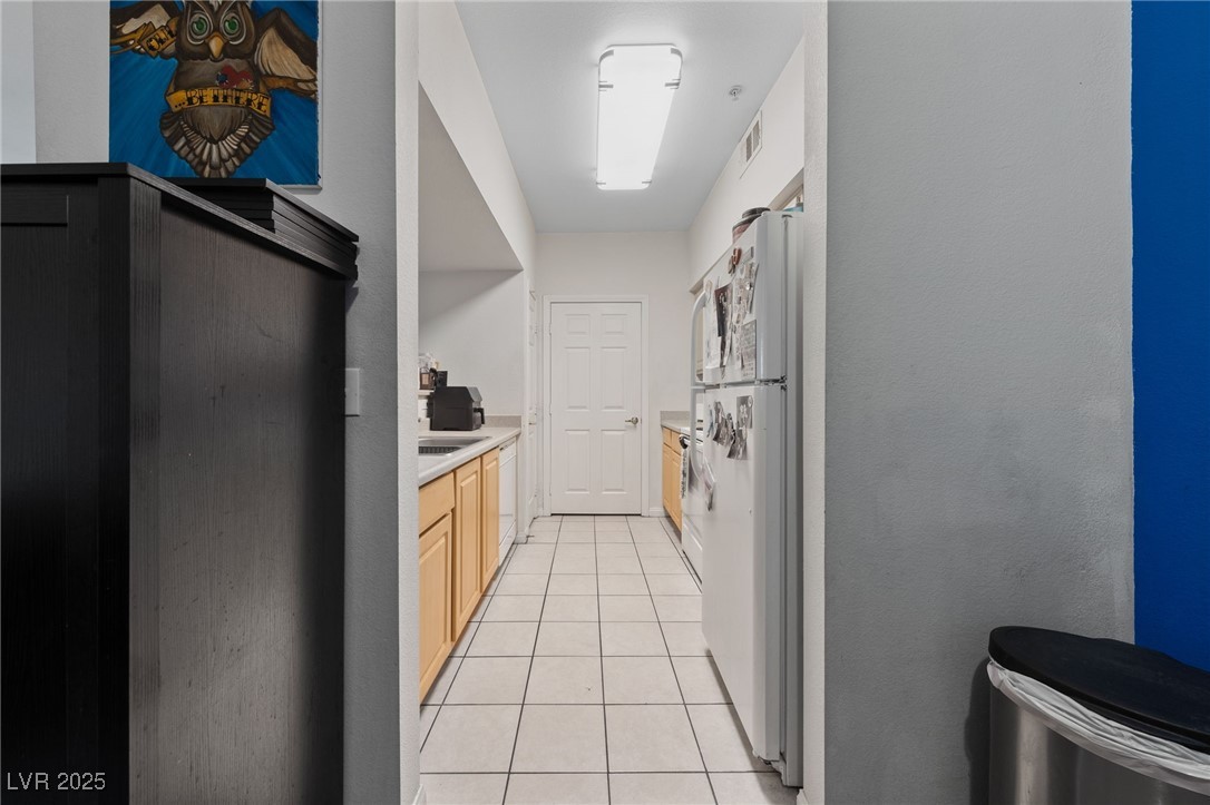 6955 North Durango Drive 2031 Property Photo 6