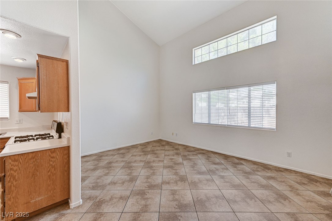 5588 Ness Avenue Property Photo 9