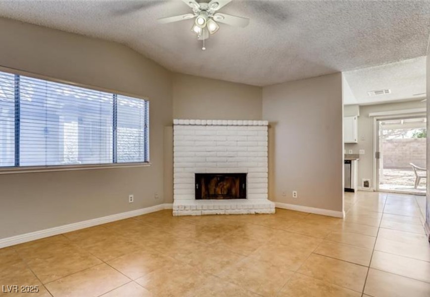 562 Grimsby Avenue Property Photo 2