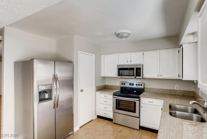 562 Grimsby Avenue Property Photo 8