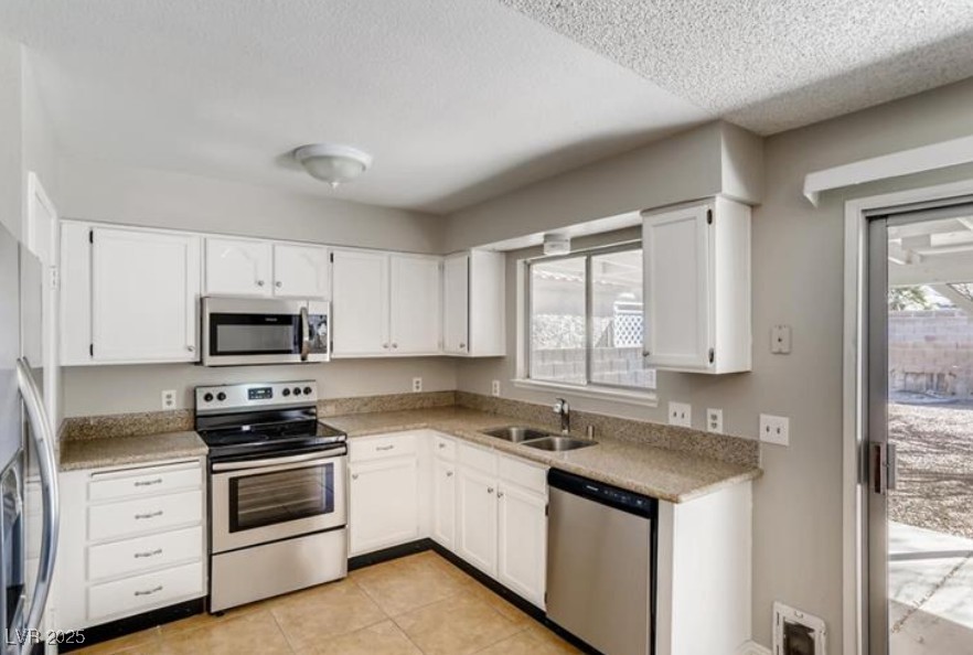 562 Grimsby Avenue Property Photo 9