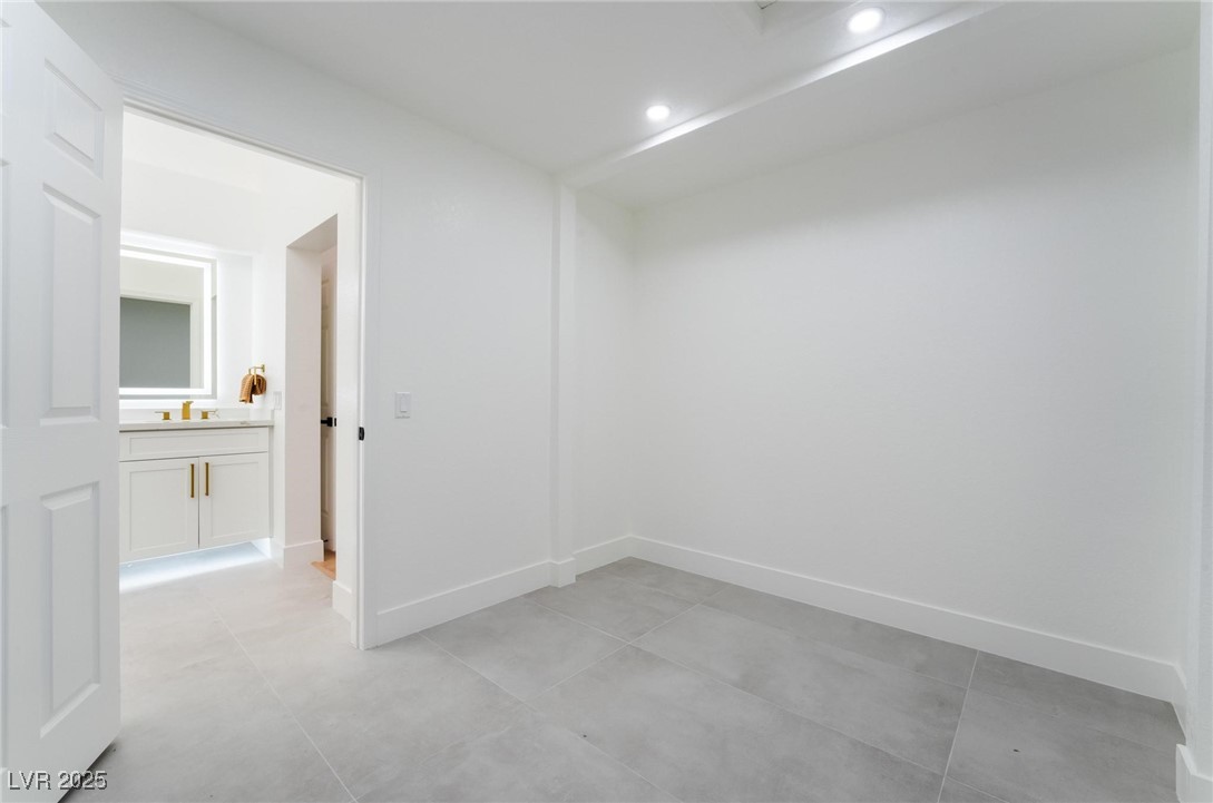 2528 Sunup Drive Property Photo 40