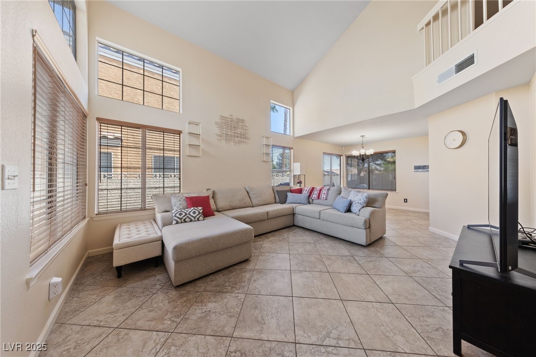 2416 Sun Shores Drive Property Photo 4