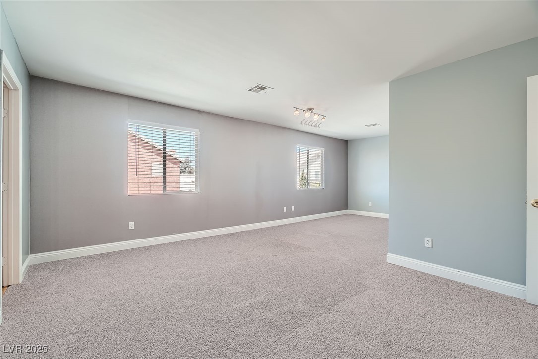 5921 Royal Castle Lane Property Photo 14