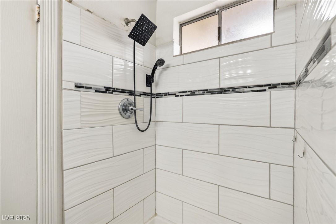 3701 Guinevere Avenue Property Photo 7