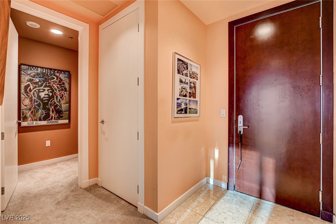 4525 Dean Martin Drive 1509 Property Photo 4