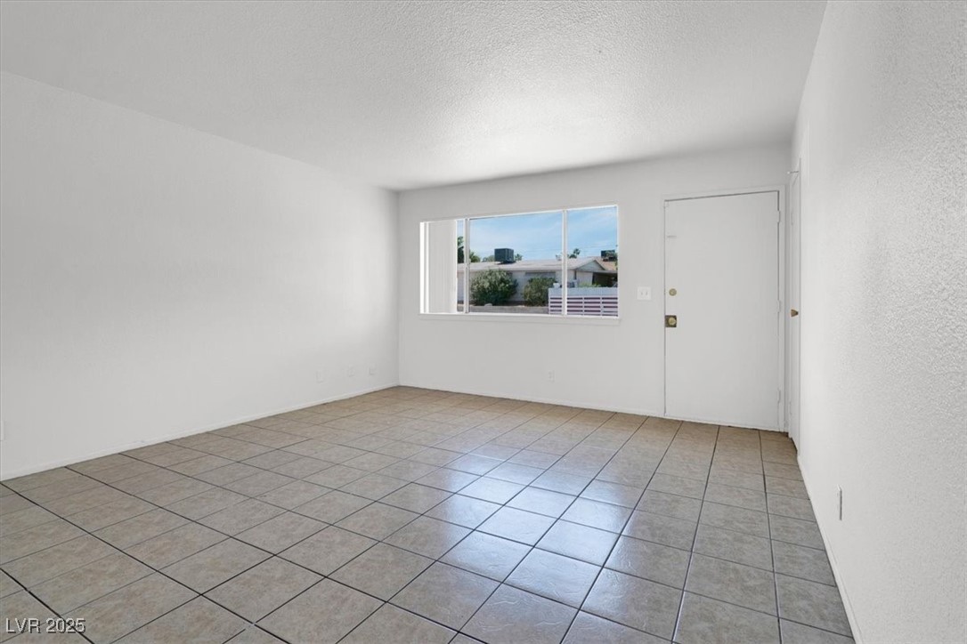2805 Sultana Street Property Photo 5