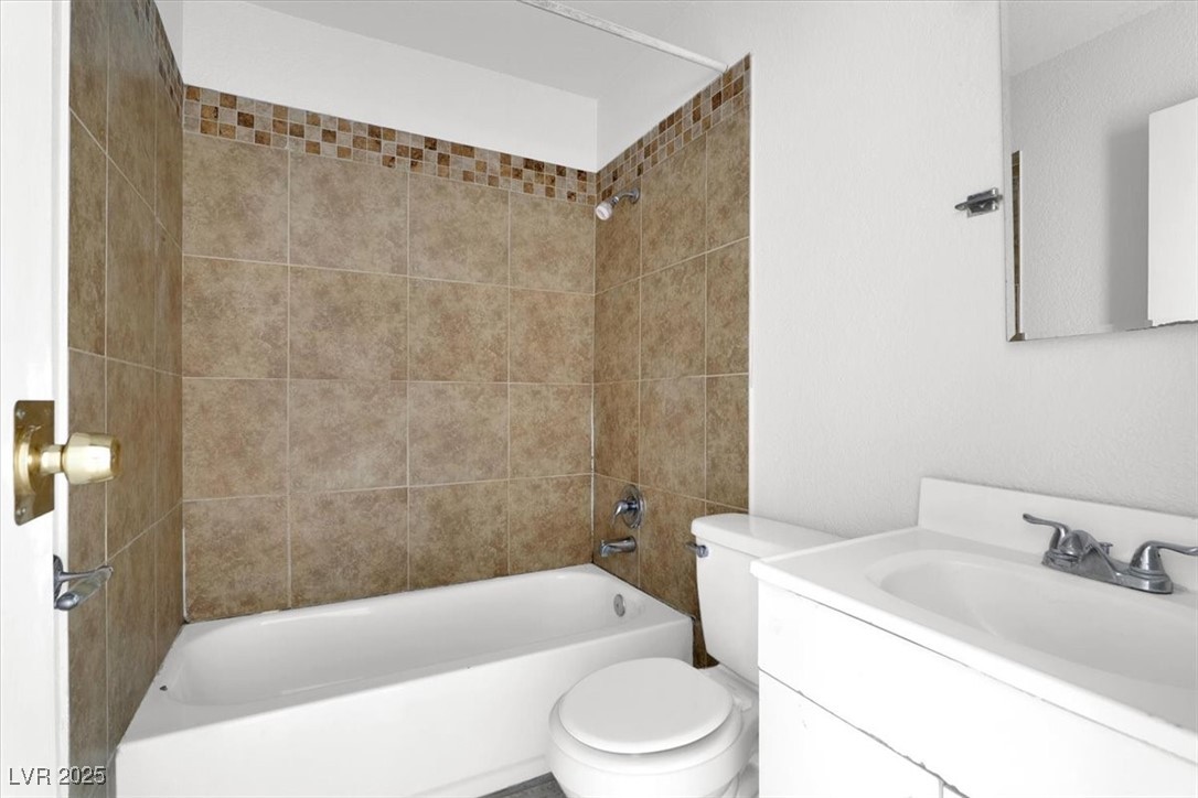 2805 Sultana Street Property Photo 12