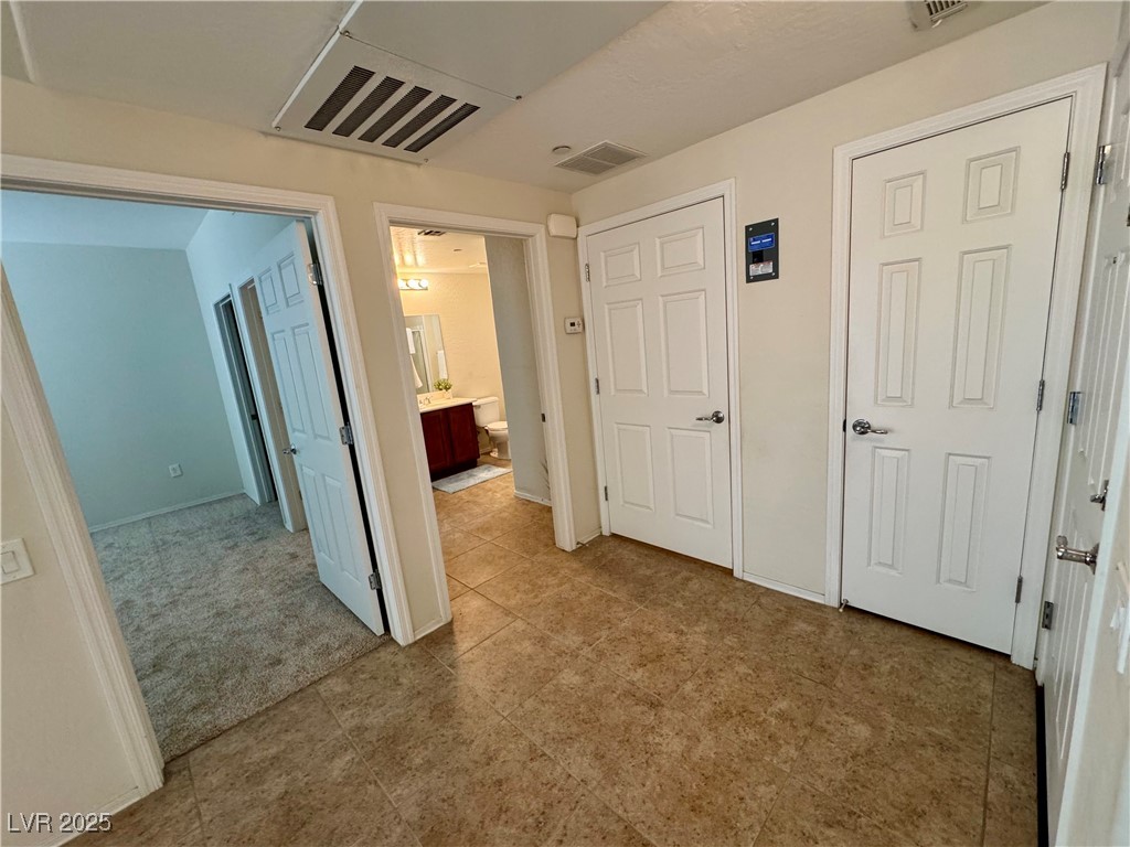 6868 Sky Pointe Drive 1033 Property Photo 20
