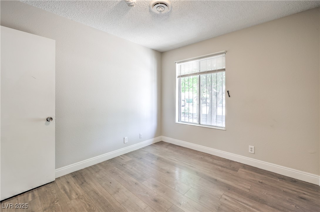 325 Ronald Lane Property Photo 14