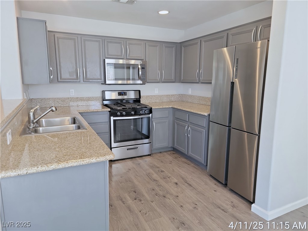 3938 Philomena Street Property Photo 9