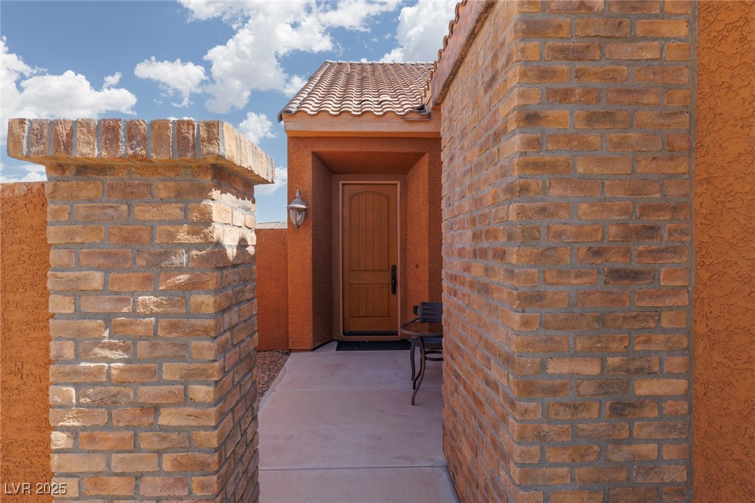 1044 Viale Placenza Place Property Photo 8