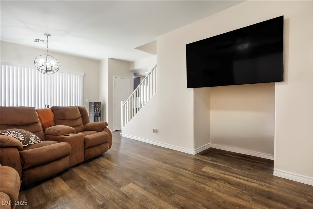 6885 Silver Eagle Avenue Property Photo 9