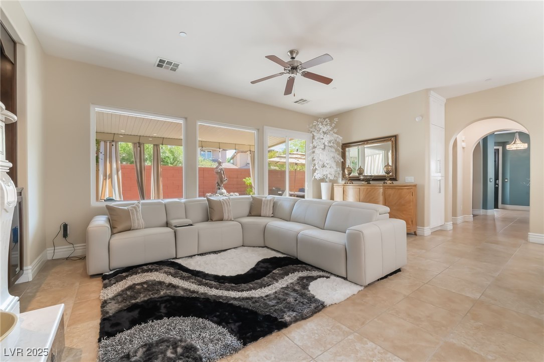 10370 Sweet Laurel Street Property Photo 15