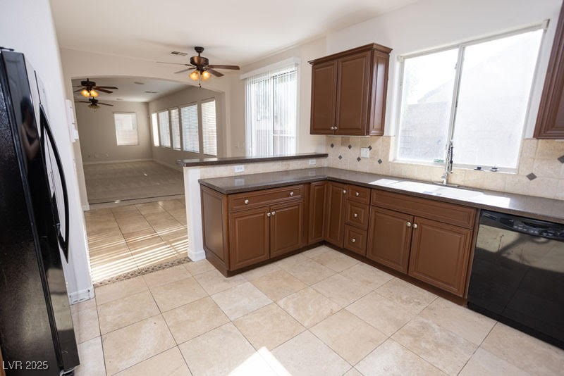 4909 Madre Maria Court N Property Photo 14