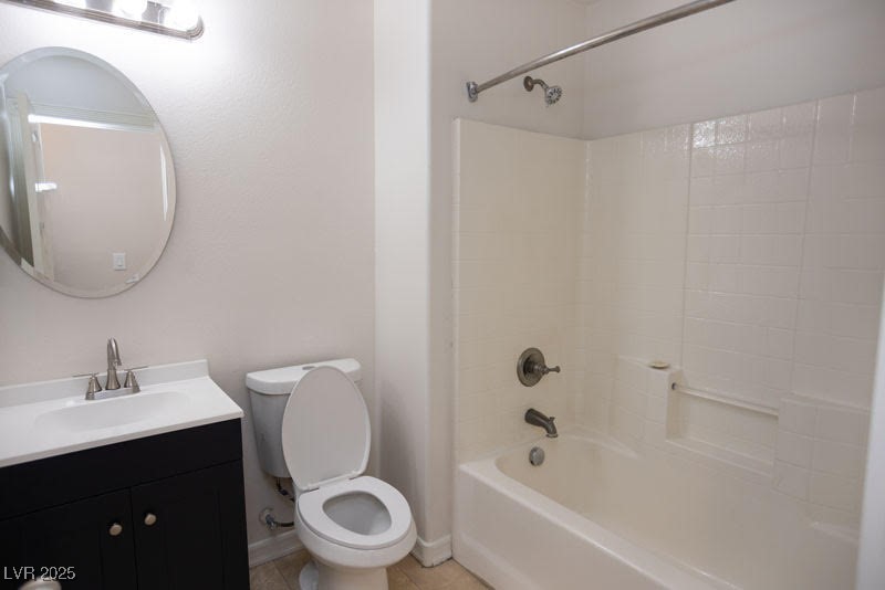 4909 Madre Maria Court N Property Photo 16