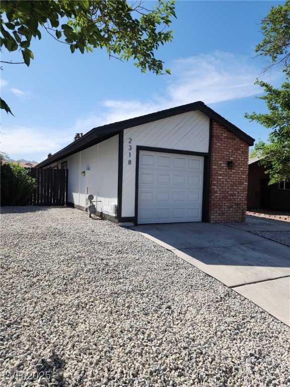 2318 El Molino Circle Property Photo 4