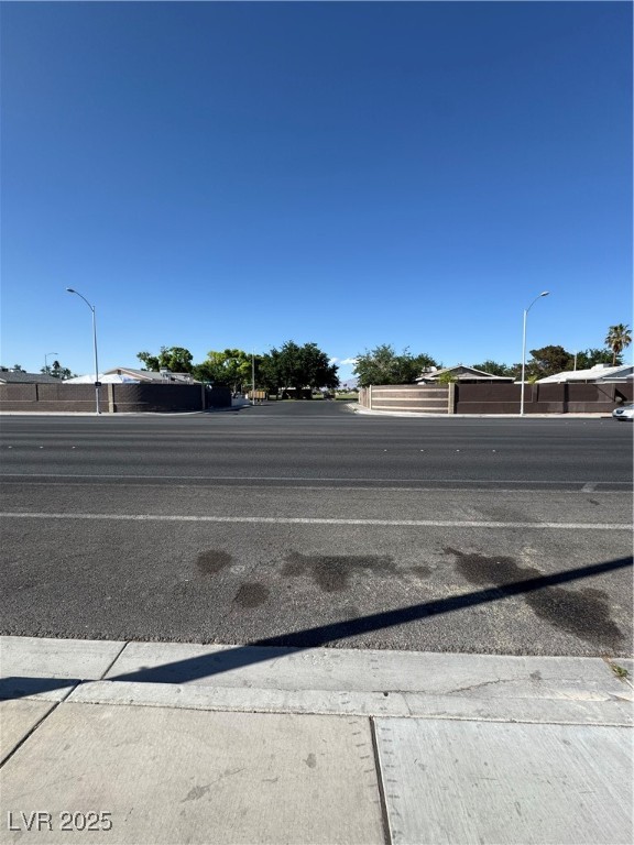 2318 El Molino Circle Property Photo 8