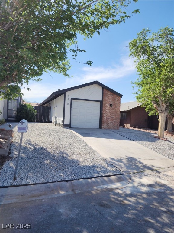 2318 El Molino Circle Property Photo 9