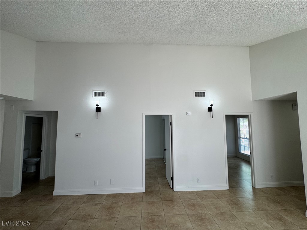 2318 El Molino Circle Property Photo 16