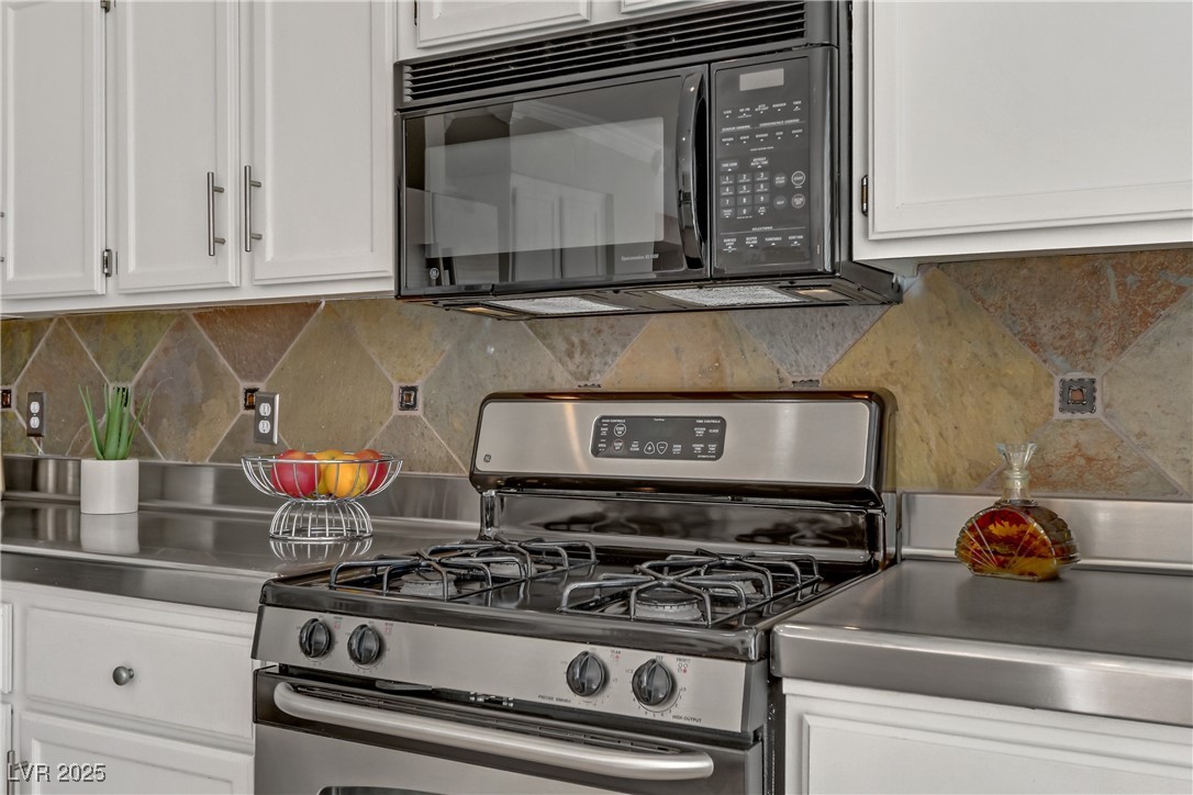 8313 Sky Canyon Court Property Photo 6
