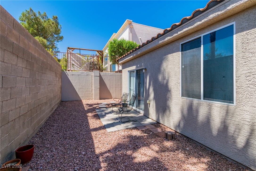 9745 Donner Springs Avenue Property Photo 32