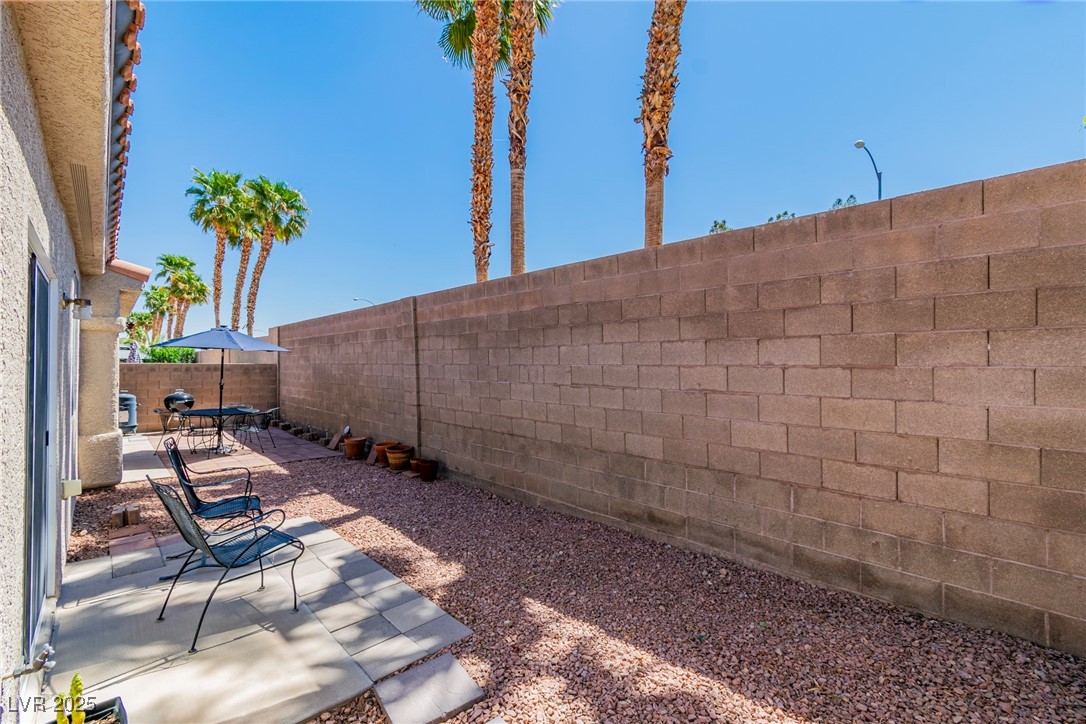9745 Donner Springs Avenue Property Photo 35
