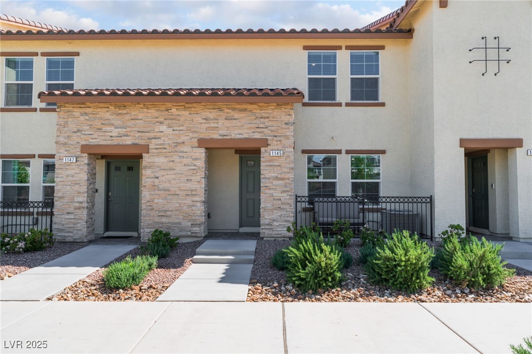 1145 Meadow Sparrow Place Property Photo 1