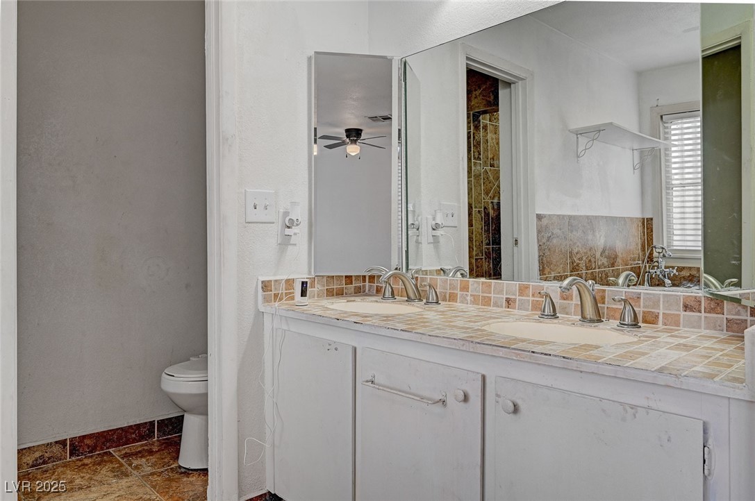 2819 Calle Del Oro Property Photo 24