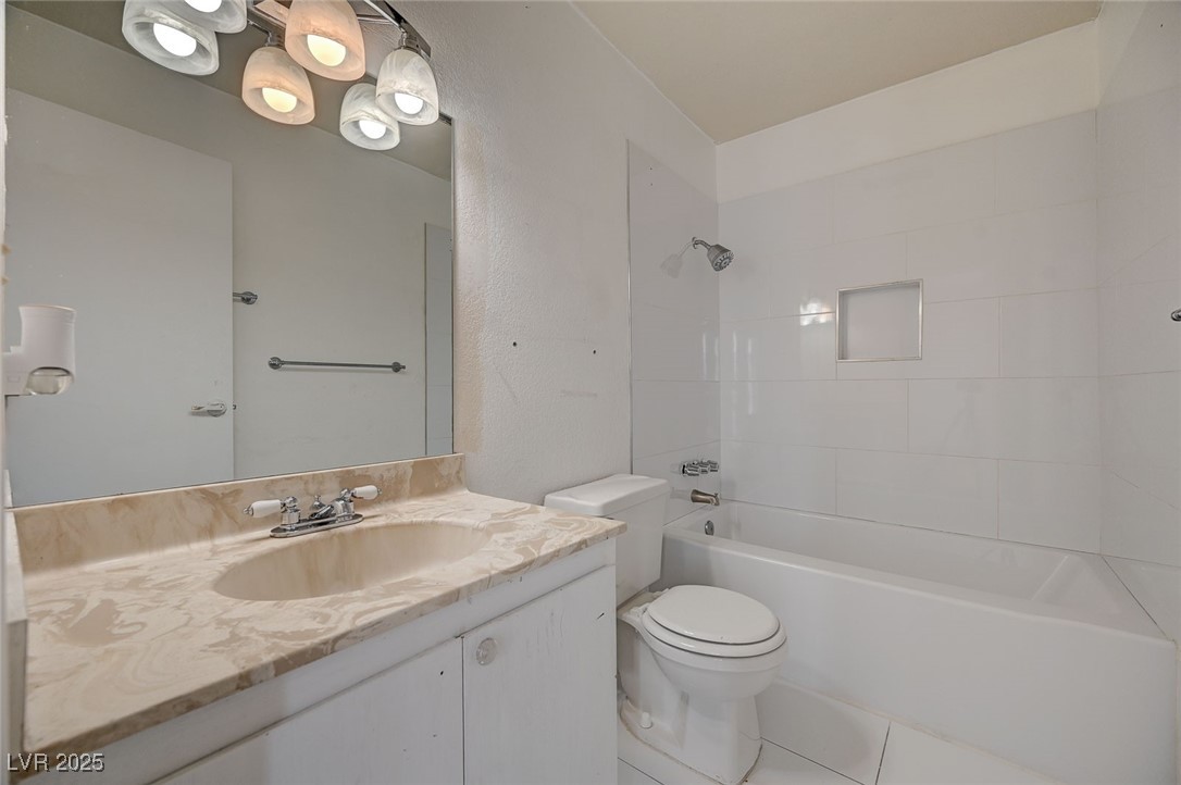 2819 Calle Del Oro Property Photo 26
